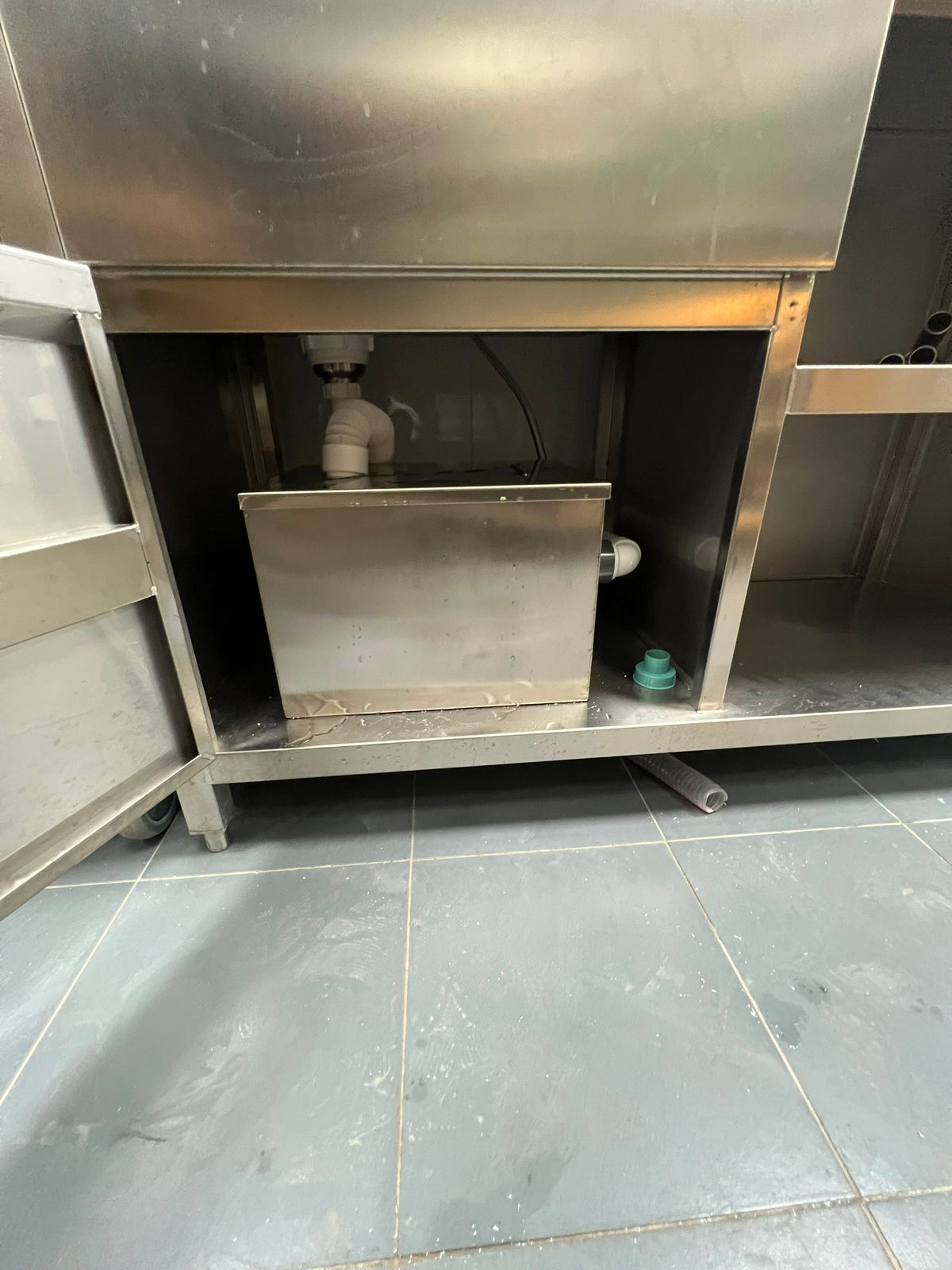 Undersink Grease Trap GTS01 (10 GPM | 23 Liter)